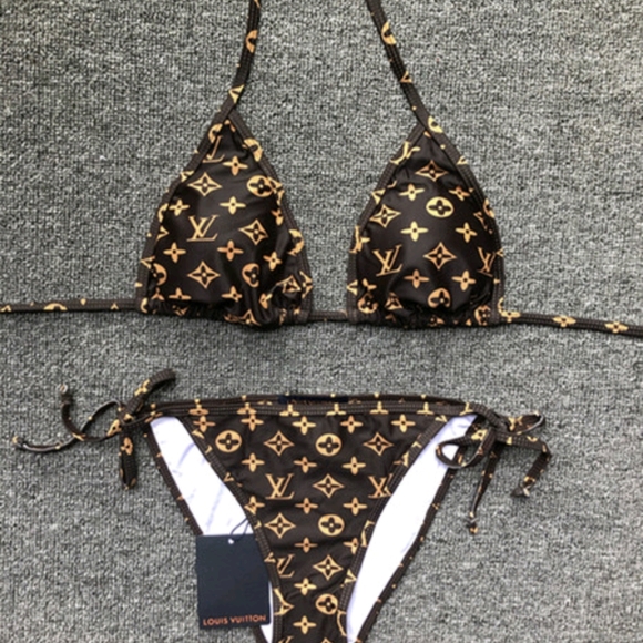 LV Bikini - Picture 2 of 4